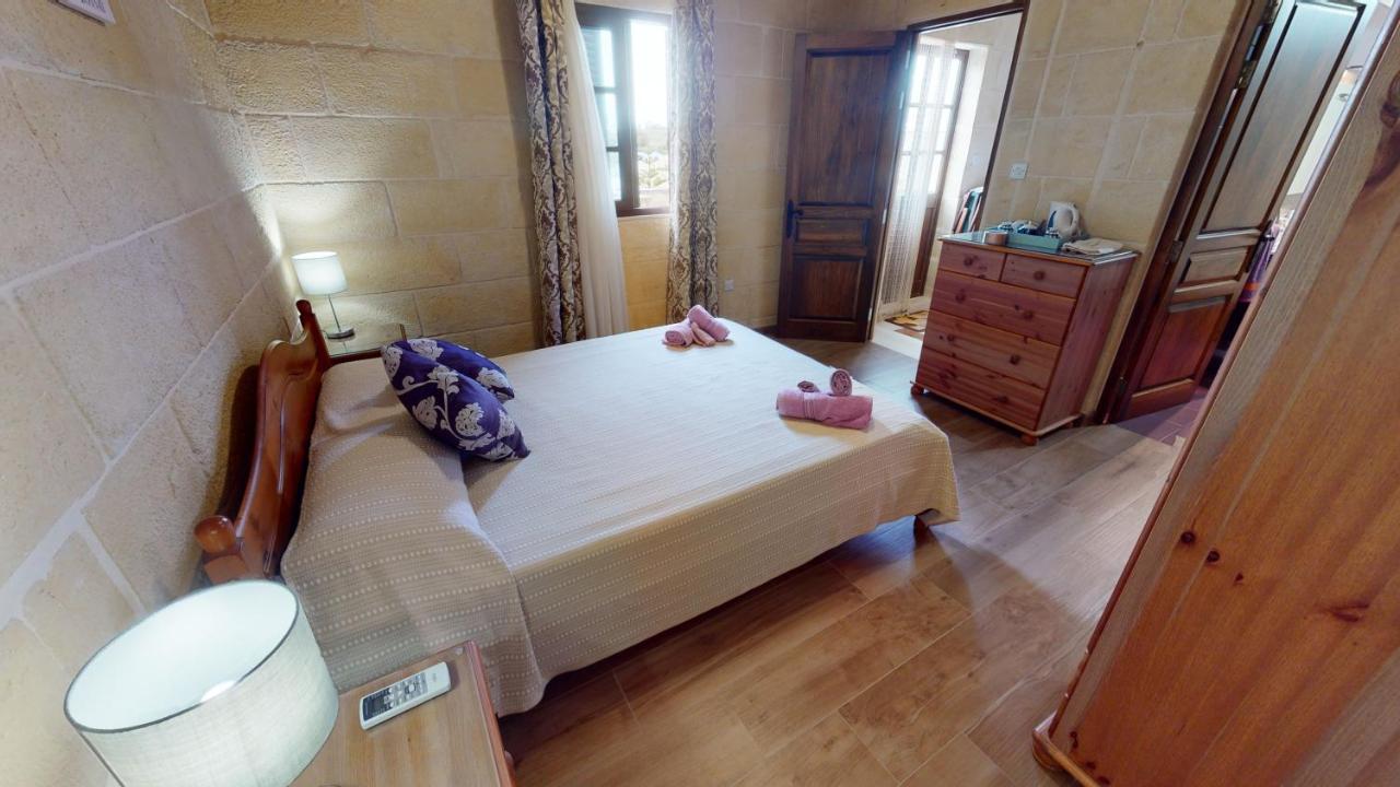 Qala Bed&Breakfast With Swimming Pool - Il-Wenniessa Luaran gambar