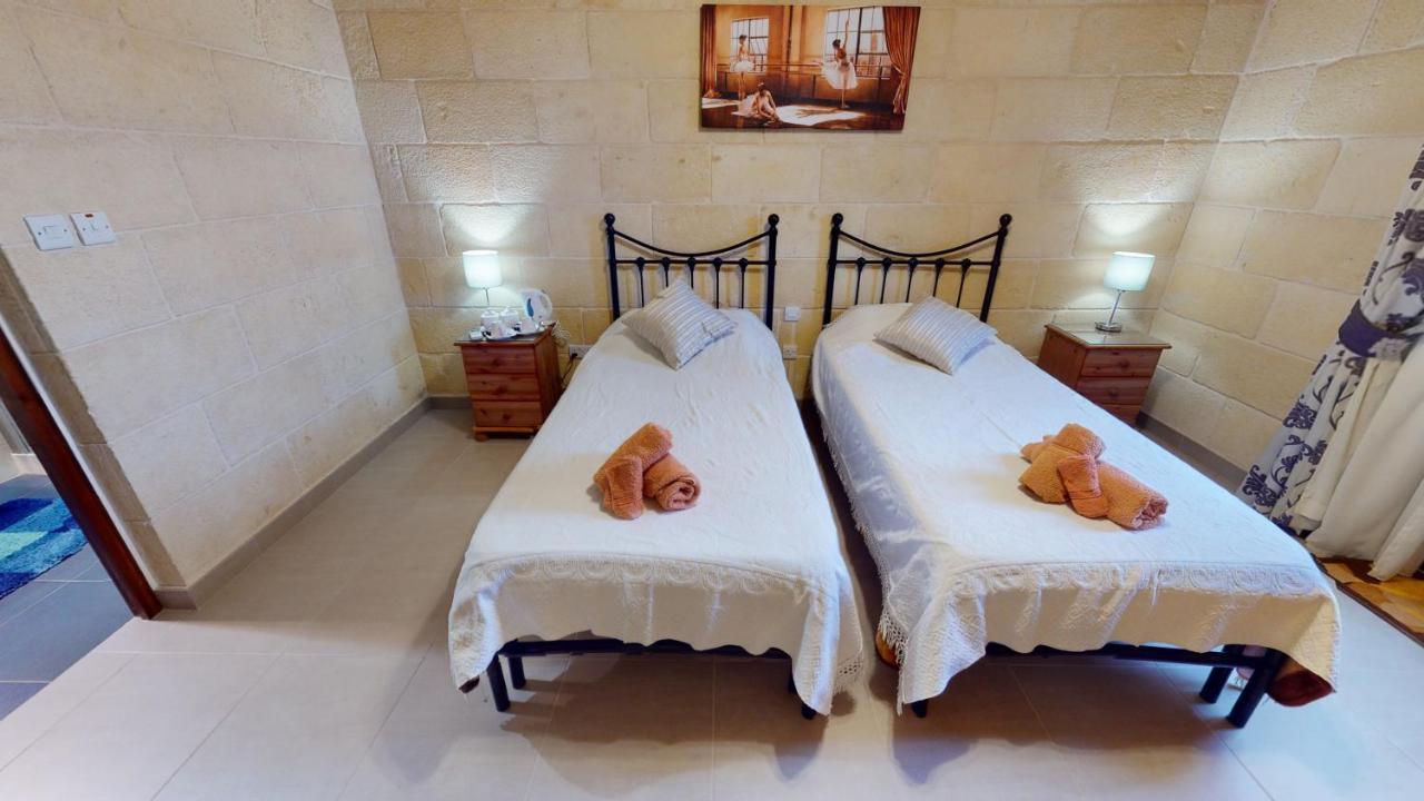 Qala Bed&Breakfast With Swimming Pool - Il-Wenniessa Luaran gambar