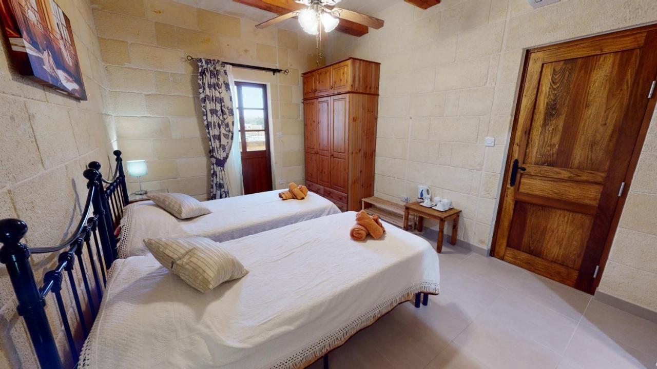 Qala Bed&Breakfast With Swimming Pool - Il-Wenniessa Luaran gambar