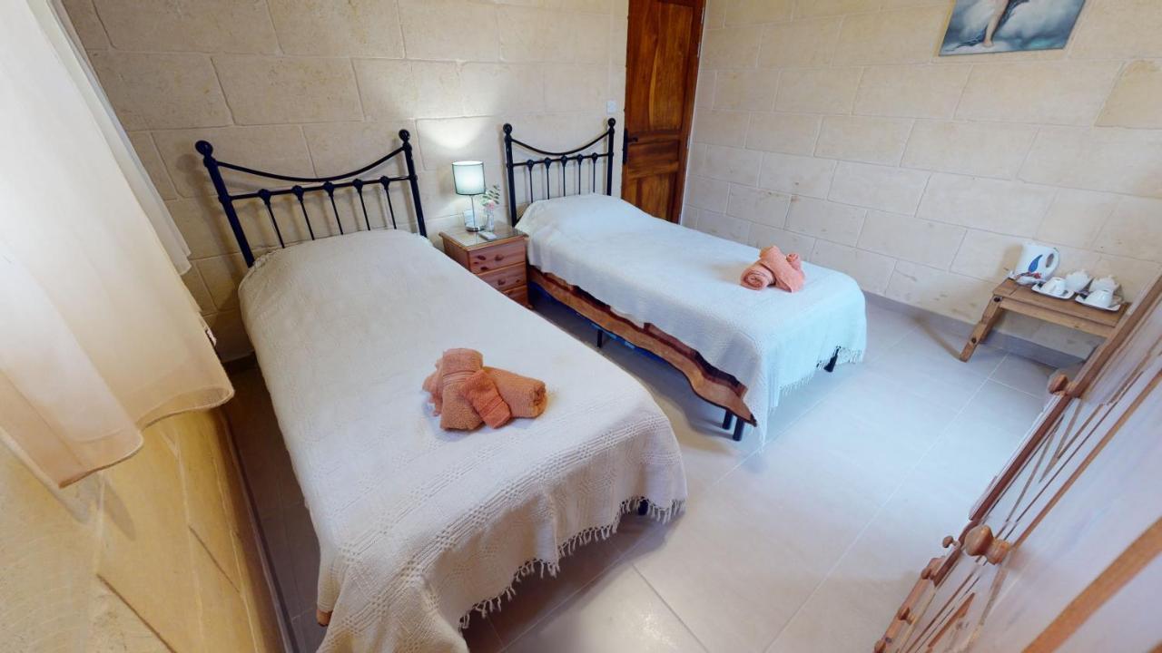 Qala Bed&Breakfast With Swimming Pool - Il-Wenniessa Luaran gambar
